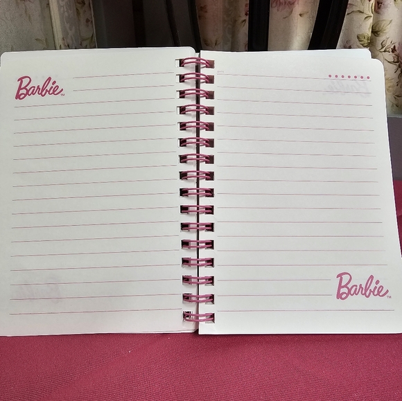 Barbie × Miniso Barbie Notebook Retro Black White Barbie Clip-on Charm Notebook - Picture 2 of 4